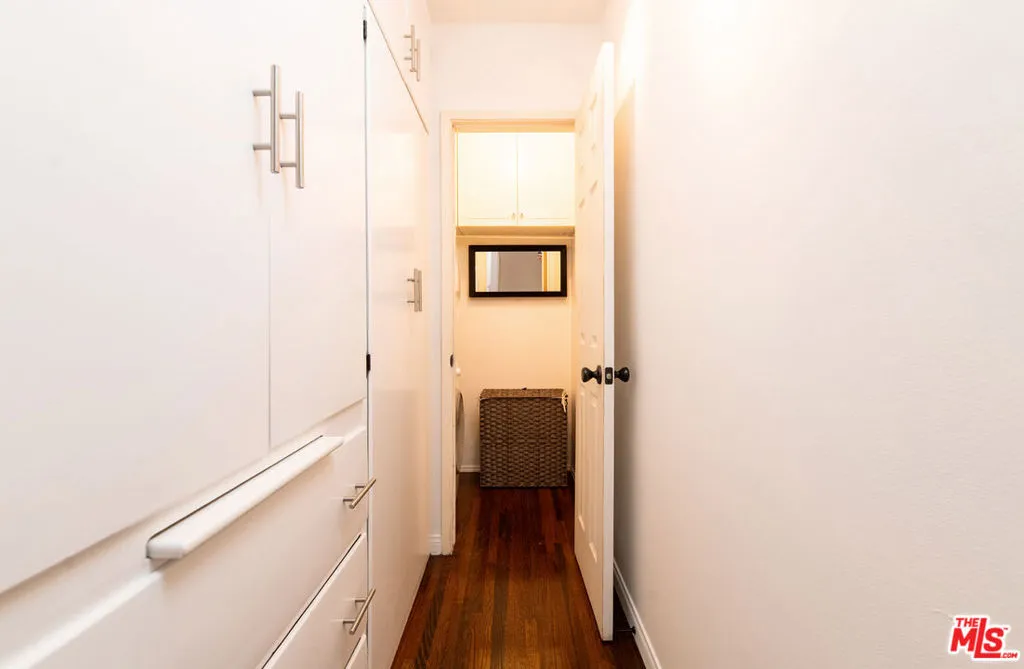 326 Hermosa Avenue 7, Long Beach, California 90802 home-pic-19